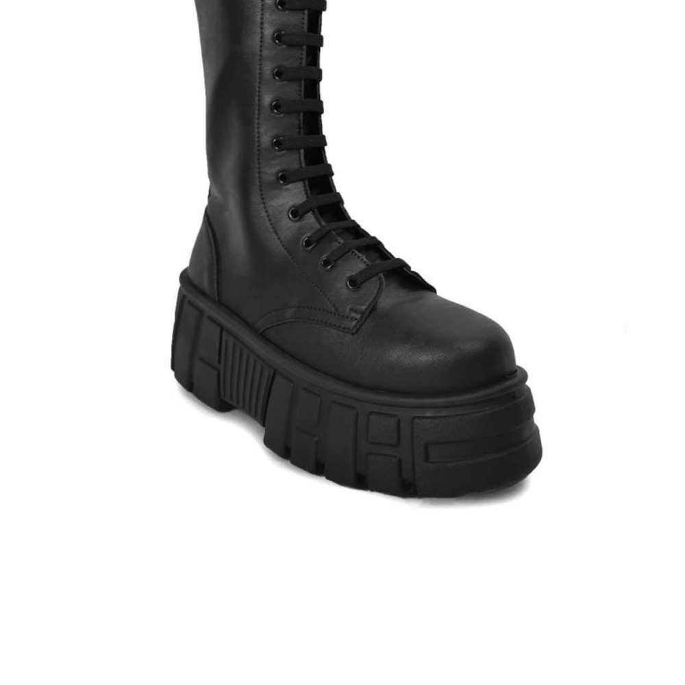 Black Boots - Picture 2 of 2